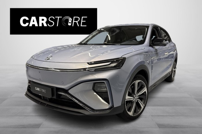 Performance AWD // Adapt. vakkari / 360° kamera / Bose / Panorama / Nahat / Matrix LED  //