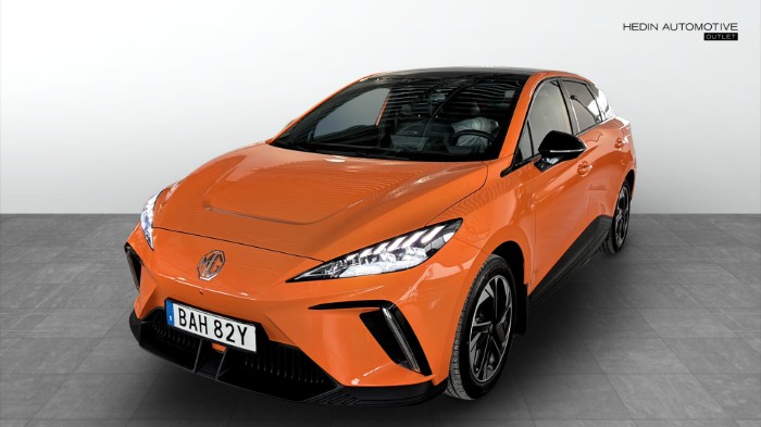MG4 LUXURY 64 KWH  Laddkort värde 15.000kr ingår