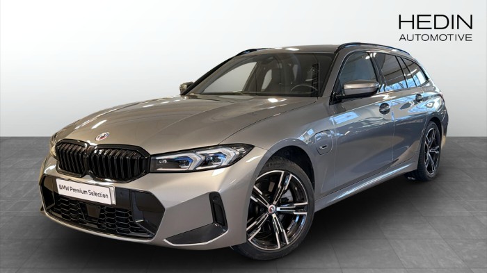 xDrive Touring M Sport Drag