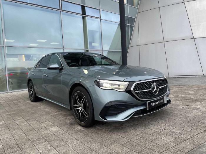 2.0 E300e 25.4kWh AMG Line (Premium) Saloon 4dr Petrol Plug-in Hybrid G-Tronic Euro 6 (s/s) (313 ps)