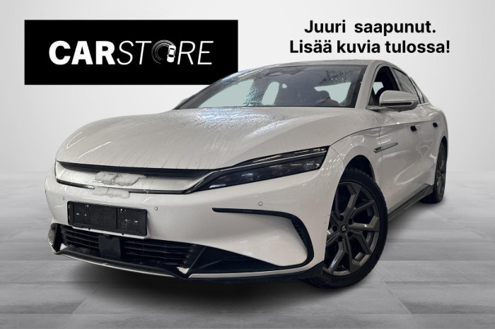 AWD // DynAudio / HUD / Ilmastoidut istuimet / Adaptv. vakkari / Panorama / Sähköpenkit //