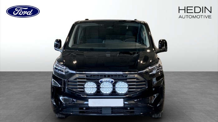 Ford Custom Dubbelhytt i skåp Black Edition Limited