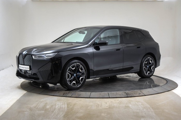 xDrive50 Fully Charged