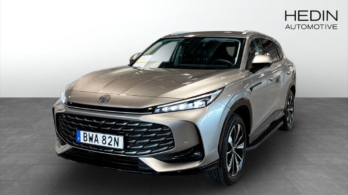 LUXURY PLUG-IN HYBRID