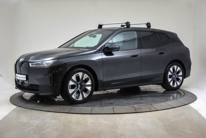 xDrive40 Fully Charged