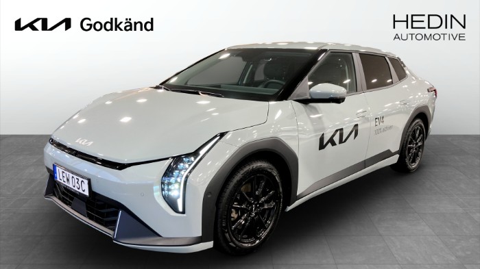 EV4 FASTBACK PLUS FWD LONG RANGE | 0% ränta | V-Hjul | Laddkort