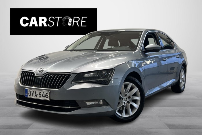 2,0 TDI 150 Elegance DSG Autom. // Nahkapenkit sähköllä ja muistilla / Vetokoukku / Webasto //