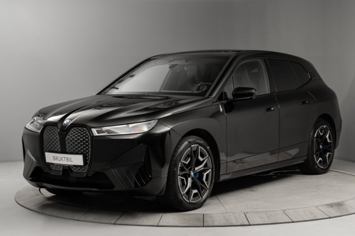 xDrive40 Fully Charged