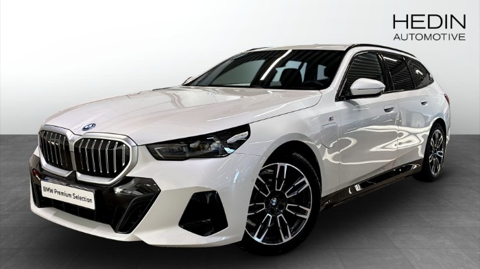 xDrive Touring  M Sport Drag Driving Ass Plus