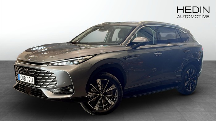 LUXURY PLUG-IN HYBRID