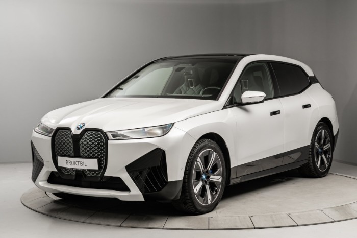 xDrive40 Fully Charged