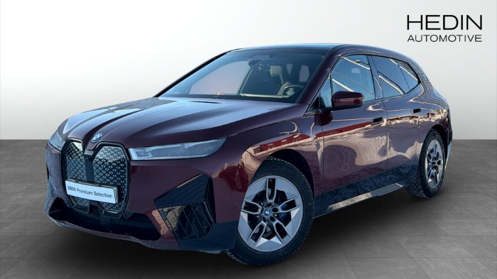 xDrive 40 xDrive Signature H/K- Pano Drag Nypris 1.125.800:-