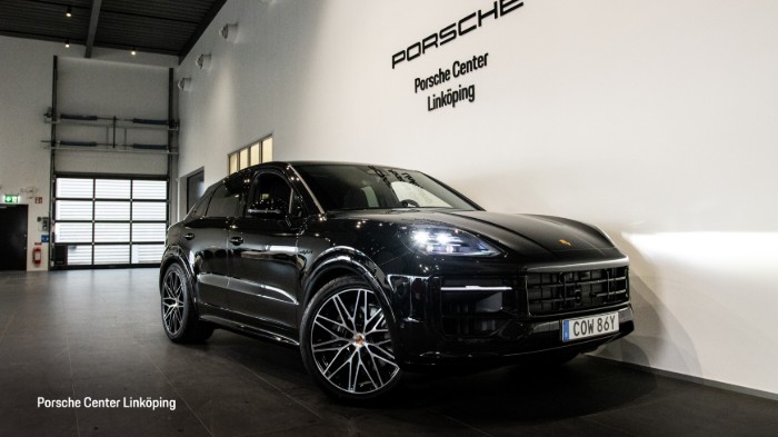 E-Hybrid Coupé Black Edition