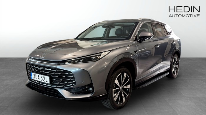 LUXURY PLUG-IN HYBRID