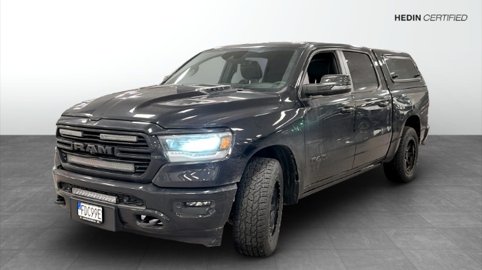 1500 LARAMIE NIGHT EDITION 4X4 CREW CAB LARAMIE NIGHT EDITION