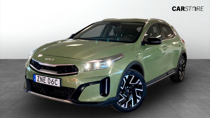 PHEV ADVANCE PLUS NAVI KAMERA