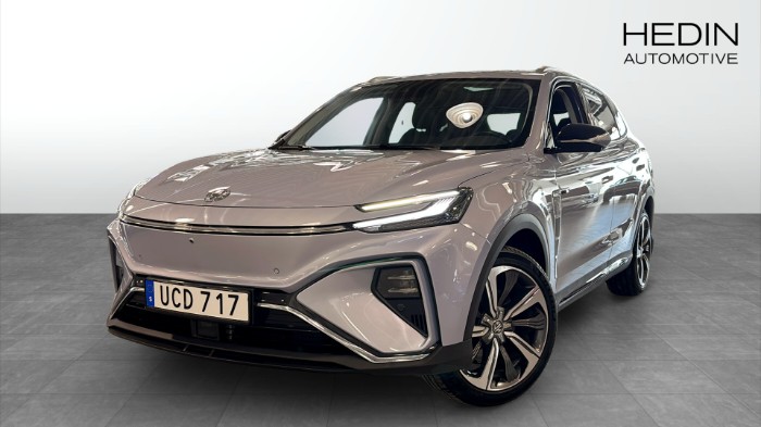 Luxury RWD | Nav | Pano | 360-kamera