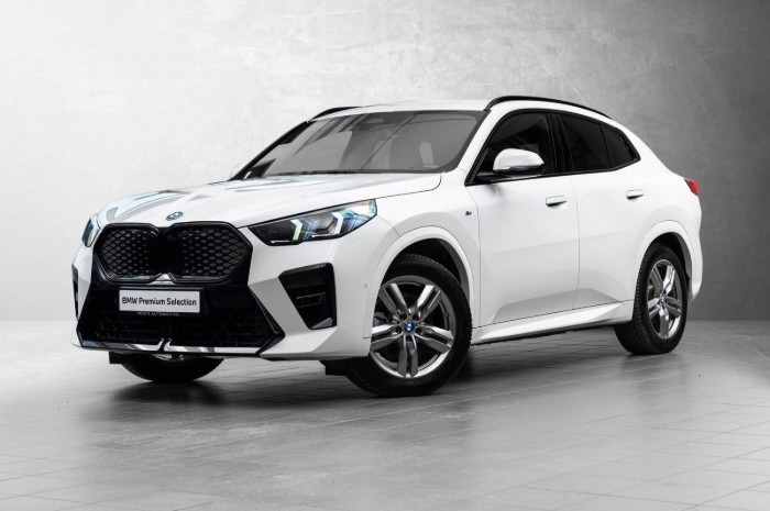 xDrive30 Fully Charged (K)