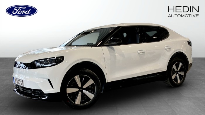 Capri Long Range RWD 286HK Business Edition | Dragkrok | 360° Kamera |