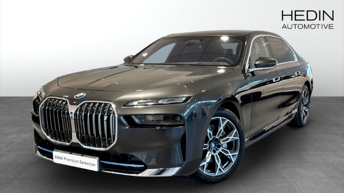 xDrive60 B&W Executive Drive Pro Executive Lounge Crystal