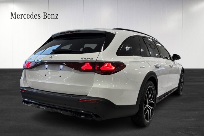 300 de 4MATIC All-Terrain Avantgarde Edition