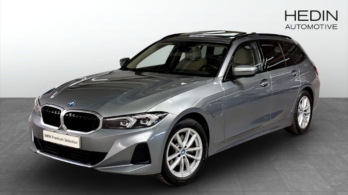 330E XDRIVE Panorama HiFi Comfort access