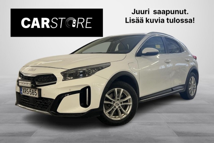 1,6 GDI Plug-In Hybrid Business Premium DCT // Kaistavahti / 2x renkaat ja vanteet / Navi //