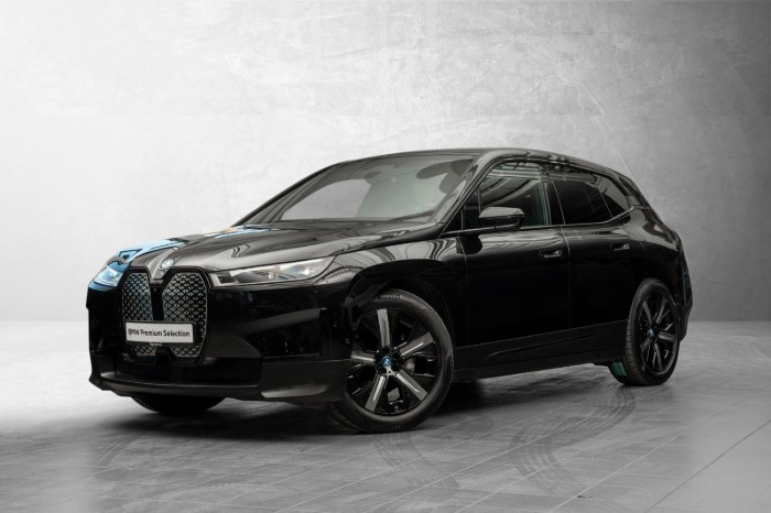 xDrive40 Fully Charged