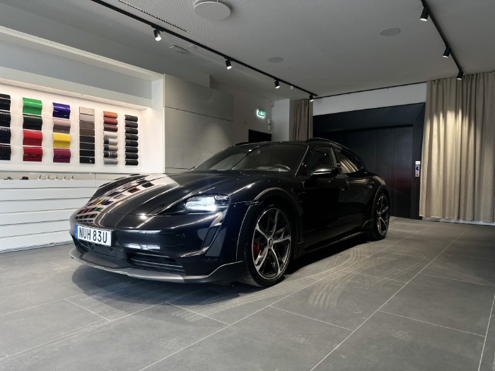 4S Cross Turismo 489 HK NYSERVAD