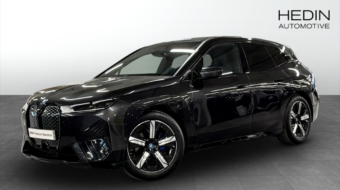 xDrive40 Sportpaket Driving Assist Pro Panorama H/K 360°