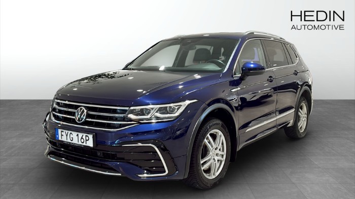 TIGUAN 2.0 TDI 4M R-Line 7-Sits Drag COCKPIT 200HK