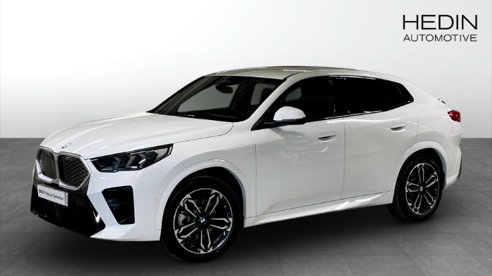 IX2 30  M Sport Driving Assistant Plus Rattvärme