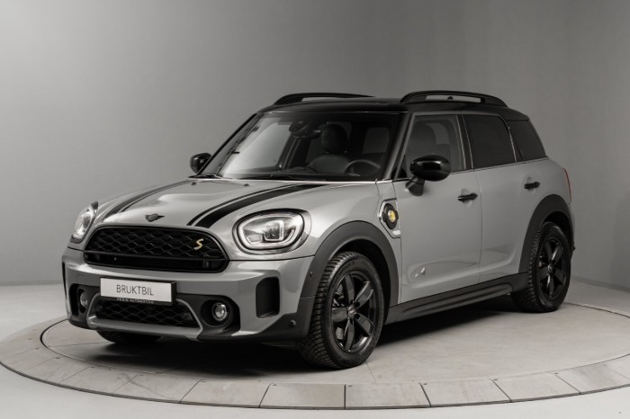 Cooper SE All4 Experience