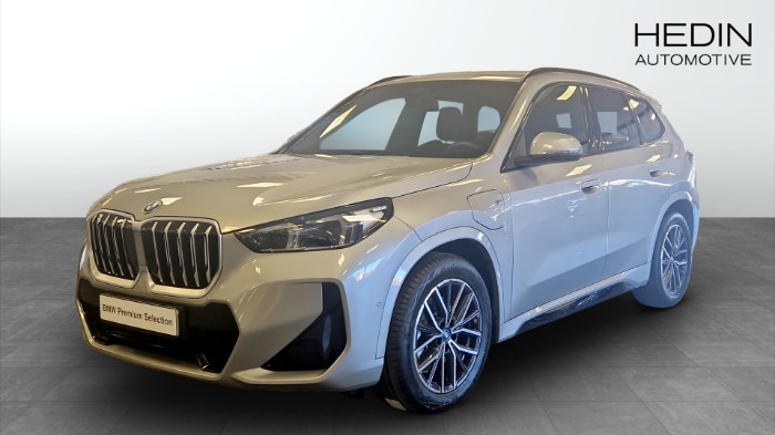 X1 XDRIVE25E M-Sport, drag, rattvärme, tonade rutor