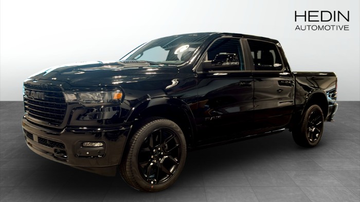 RAM 1500 LARAMIE CREW CAB