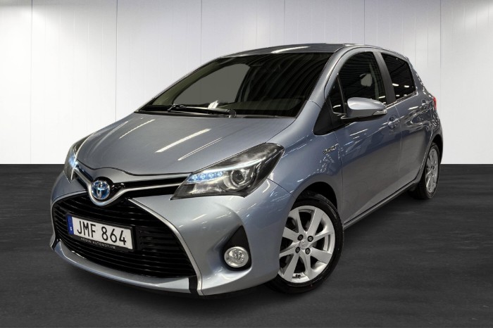 Hybrid e-CVT | Executive | Navi | Backkamera | Farthållare |