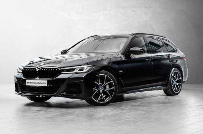 530e xDrive Touring eDrive M Sport (K)