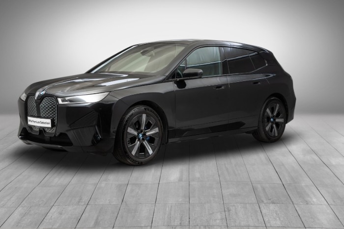 xDrive40 Fully Charged