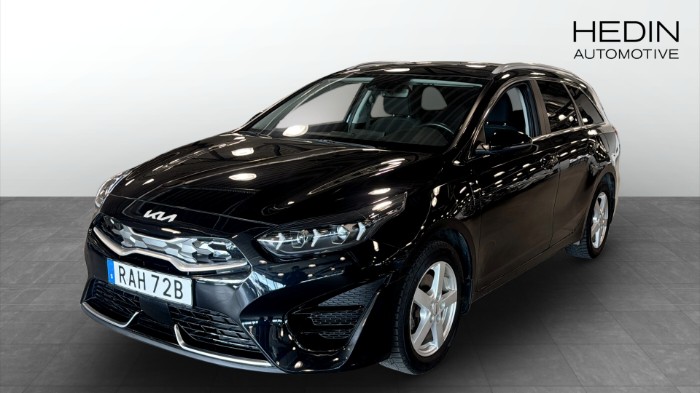 SW | Plug-In Hybrid | Action