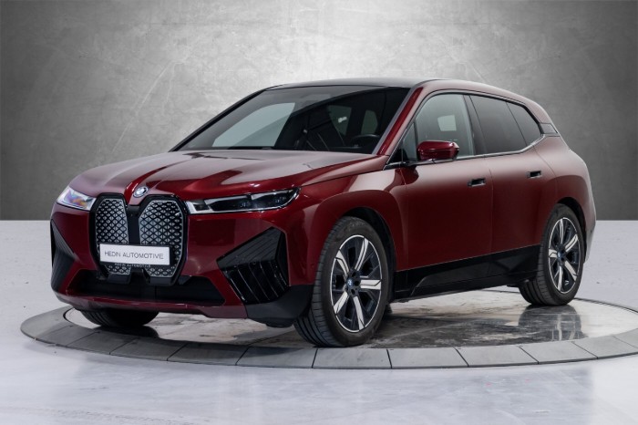 xDrive40 Fully Charged