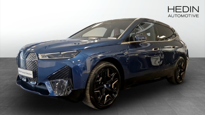 M60 M lättmetallfälgar, Skye lounge, Soft Close, Titanbronze list, Tonade rutor