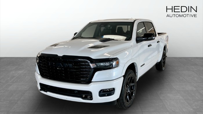 RAM 1500 LARAMIE NIGHT PREMIUM