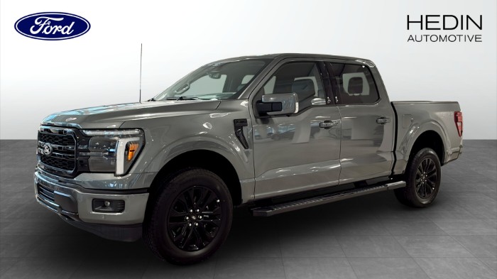 Lariat Black Edition 5.0L V8 406hk