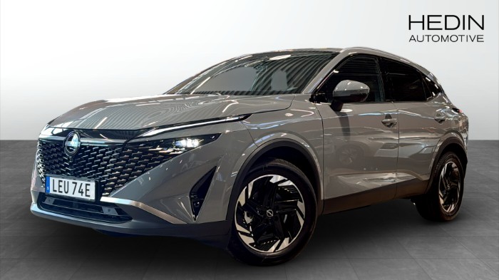 4WD N-Connecta Comfort Pack / 3 år Service / 360° kamera /