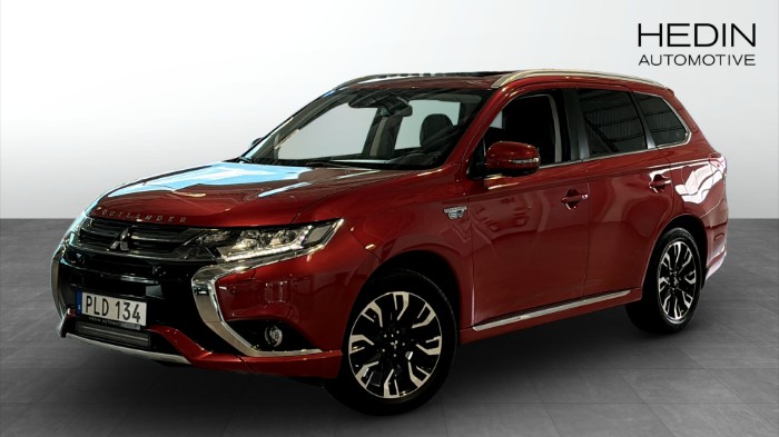 PHEV 4WD Business / 360kamera / Drag / LED Ramp