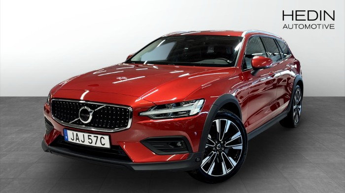 V60 CROSS COUNTRY PLUS Drag Dvärm 360 Navi