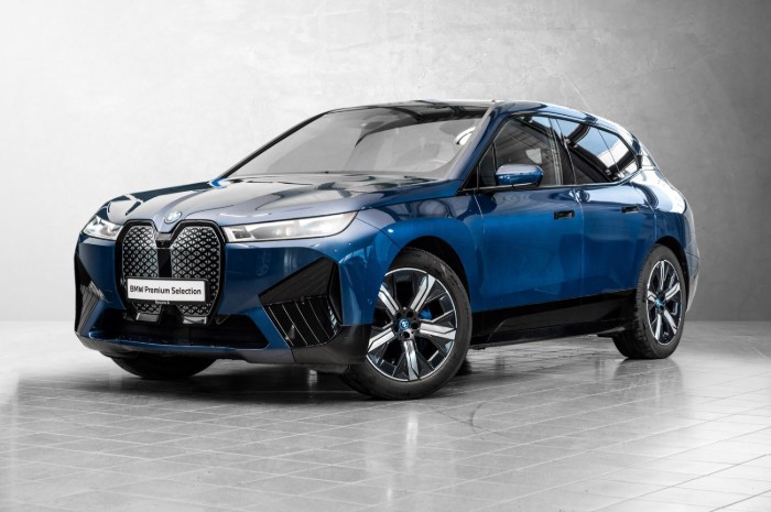 xDrive50 Fully Charged