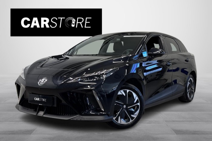 Luxury 64kWh // 360°-kamera / Lämpöpumppu / Adapt. vakkari / Sähköpenkki / LED-valot / CarPlay //