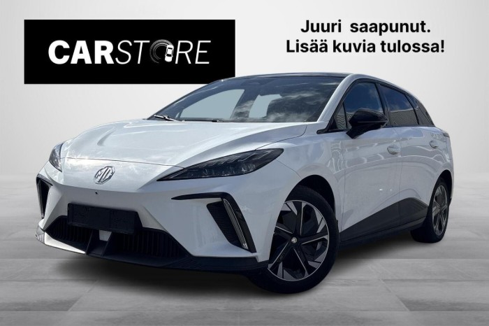 Luxury // 360°-kamera / Lämpöpumppu / Adapt. vakkari / Sähköpenkki / LED-valot / CarPlay //