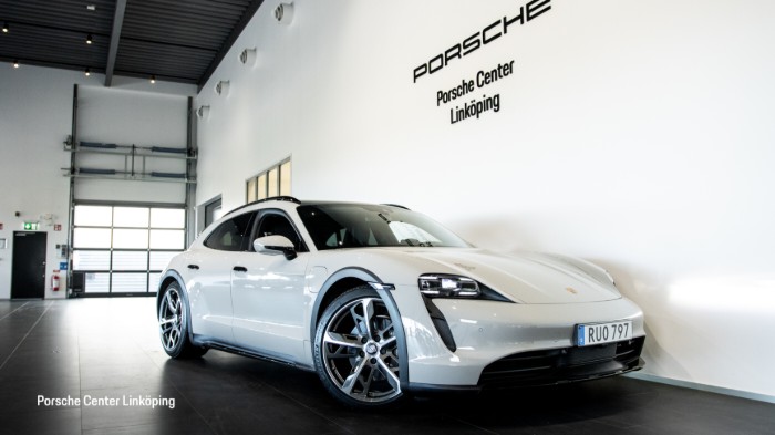 4 Cross turismo